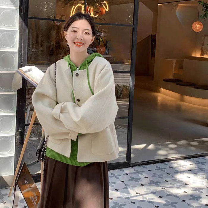 Xiaoxiangfeng short coat for women 2023 autumn and winter new style unique, super good-looking and high-end Korean style woolen for small people