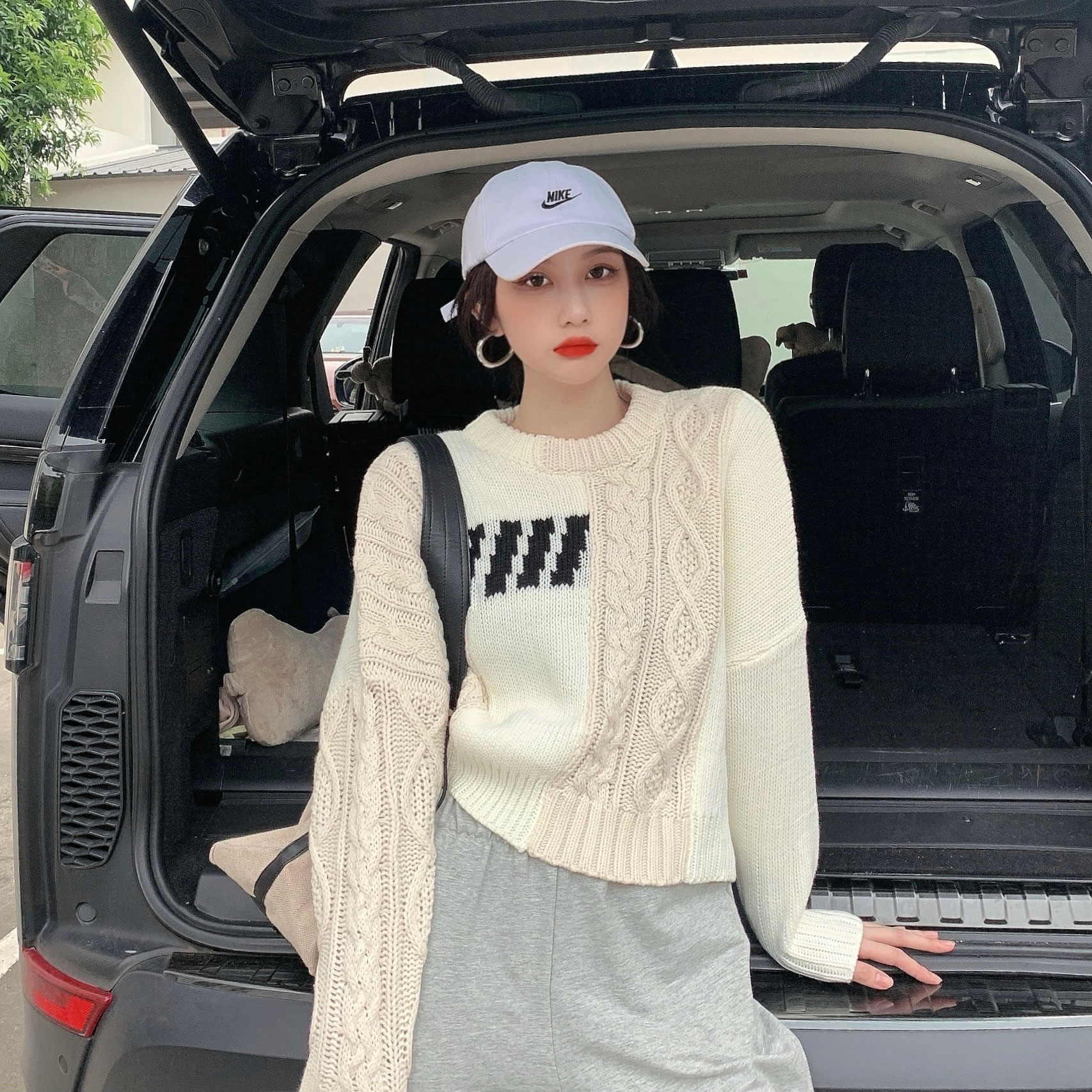 麻花毛衣女套頭寬鬆慵懶風秋冬拼色休閒短款針織衫