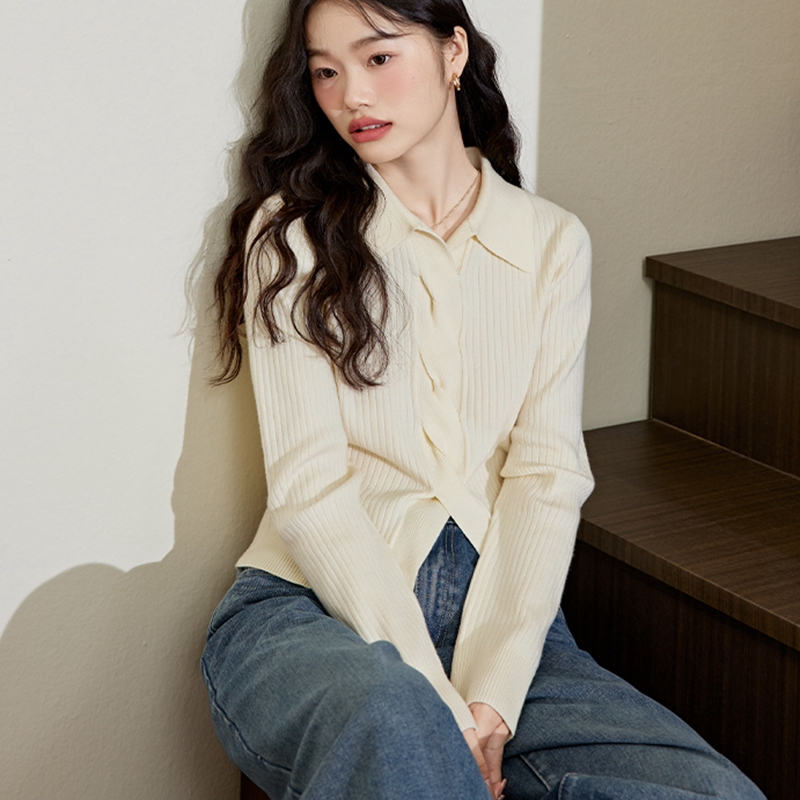 闊色翻領顯瘦藍毛衣女2023秋冬新款修身長袖打底衫內搭針織衫上衣