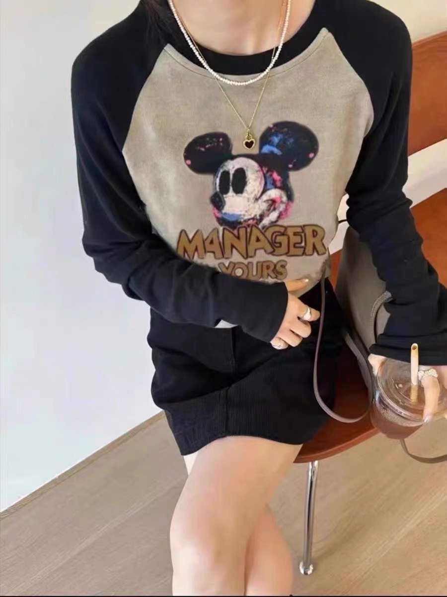 2023 new autumn and winter Mickey cartoon painted letters printed distressed pure cotton loose brushed long-sleeved bottoming T-shirt