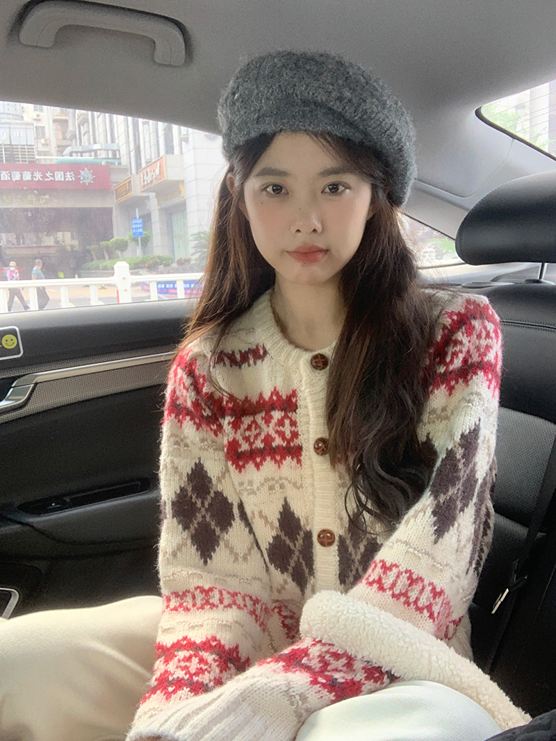 Actual shot of new autumn and winter round neck cardigan buttoned rhombus colorblock jacquard loose long-sleeved sweater for women