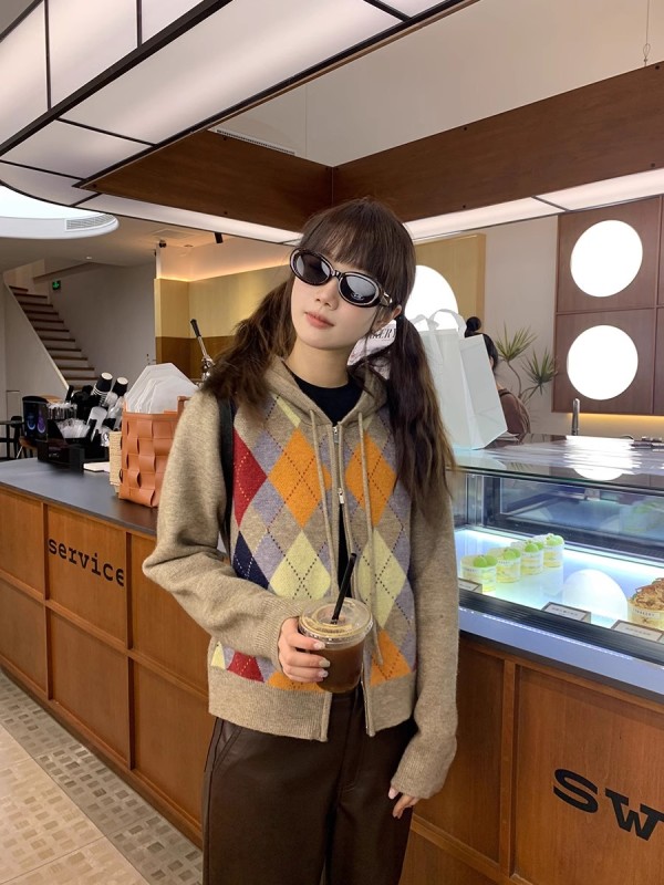 銀河汽水 秋季寬鬆菱形毛衣女外穿開衫針織衫上衣復古小個子外套