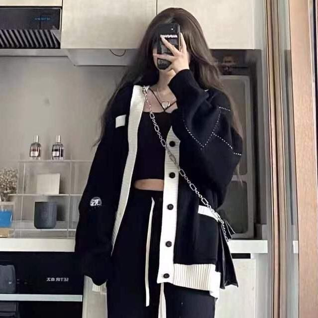 黑色毛衣外套女春秋季V領日系慵懶學院風拼色設計感小眾針織開衫