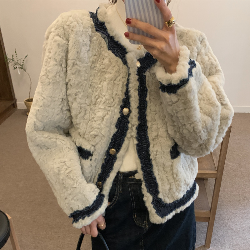 Real shot of retro contrasting color denim stitching small fragrant style fur all-in-one jacket short fur top
