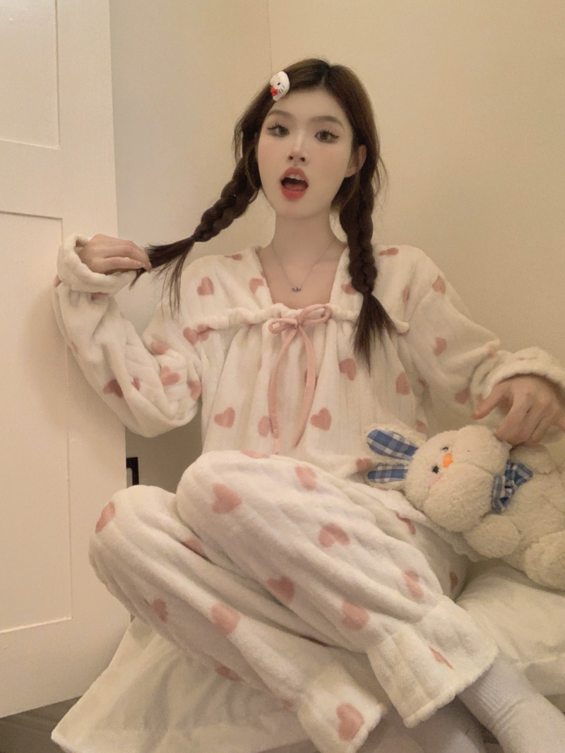 實拍~秋冬新款甜美珊瑚絨加厚保暖家居服蕾絲愛心睡衣兩件套