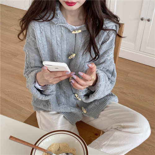 Actual shot ~ New Korean style horn button knitted cardigan sweater, twist sweater, long-sleeved loose salt style jacket