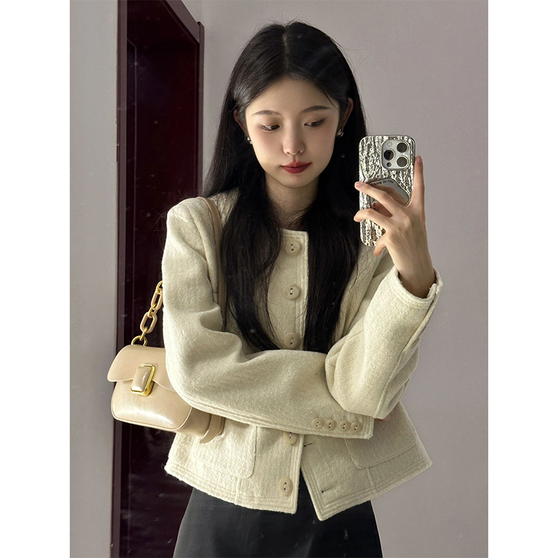 2023 New French Style Small Fragrance Style Lined Short Jacket for Women Spring and Autumn Design Temperament Cardigan Top for Women