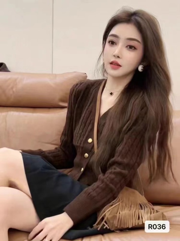 歐美風秋冬新款氣質大翻領辣妹修身顯瘦露肩長袖毛衣外套女上衣
