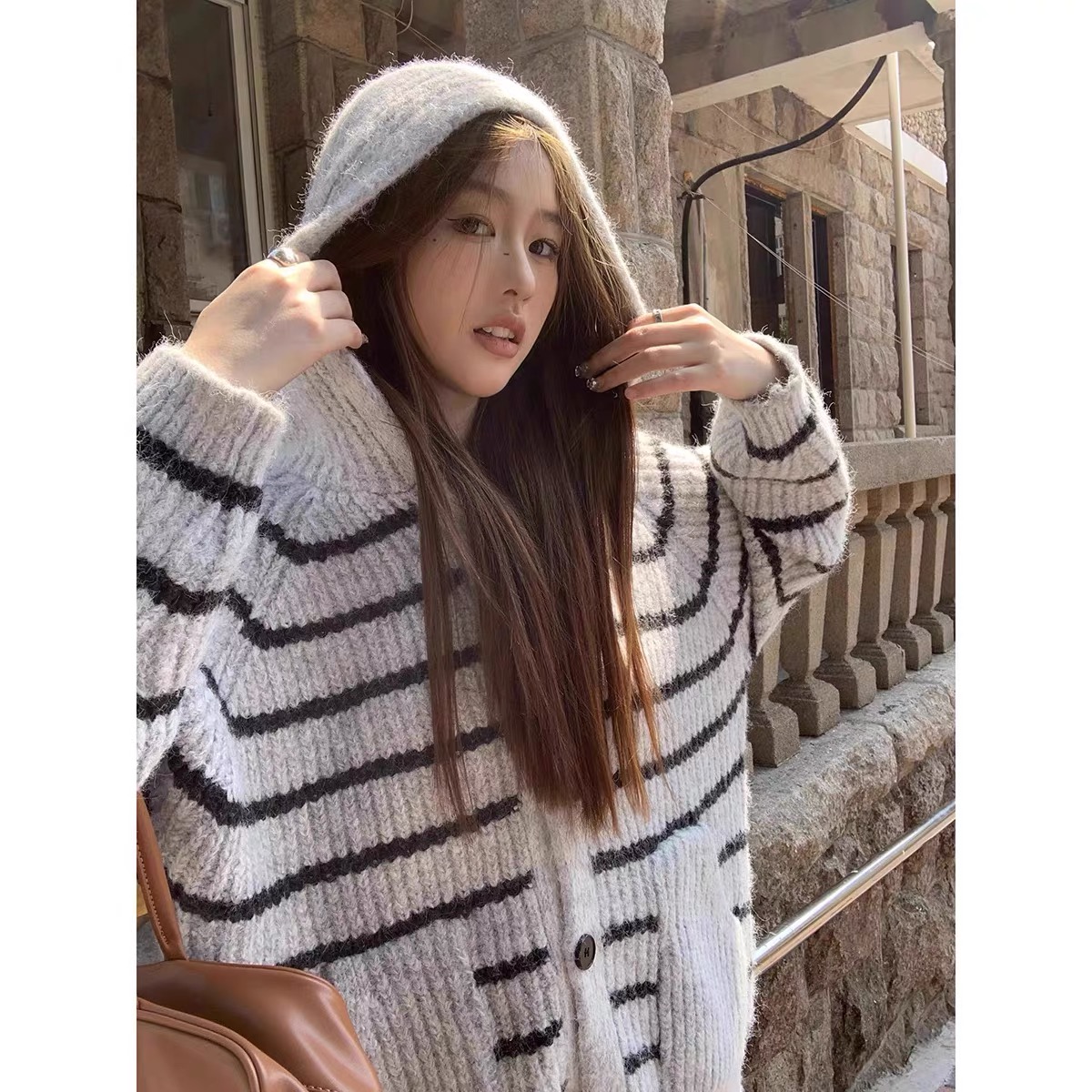 American striped hooded sweater jacket for women autumn and winter 2023 new design lazy style loose knitted sweater top