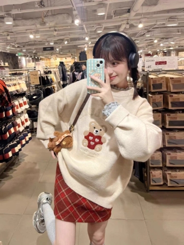 Autumn and winter retro terry embroidery teddy bear pullover sweater women's loose-fitting lazy style heavyweight crewneck knitwear