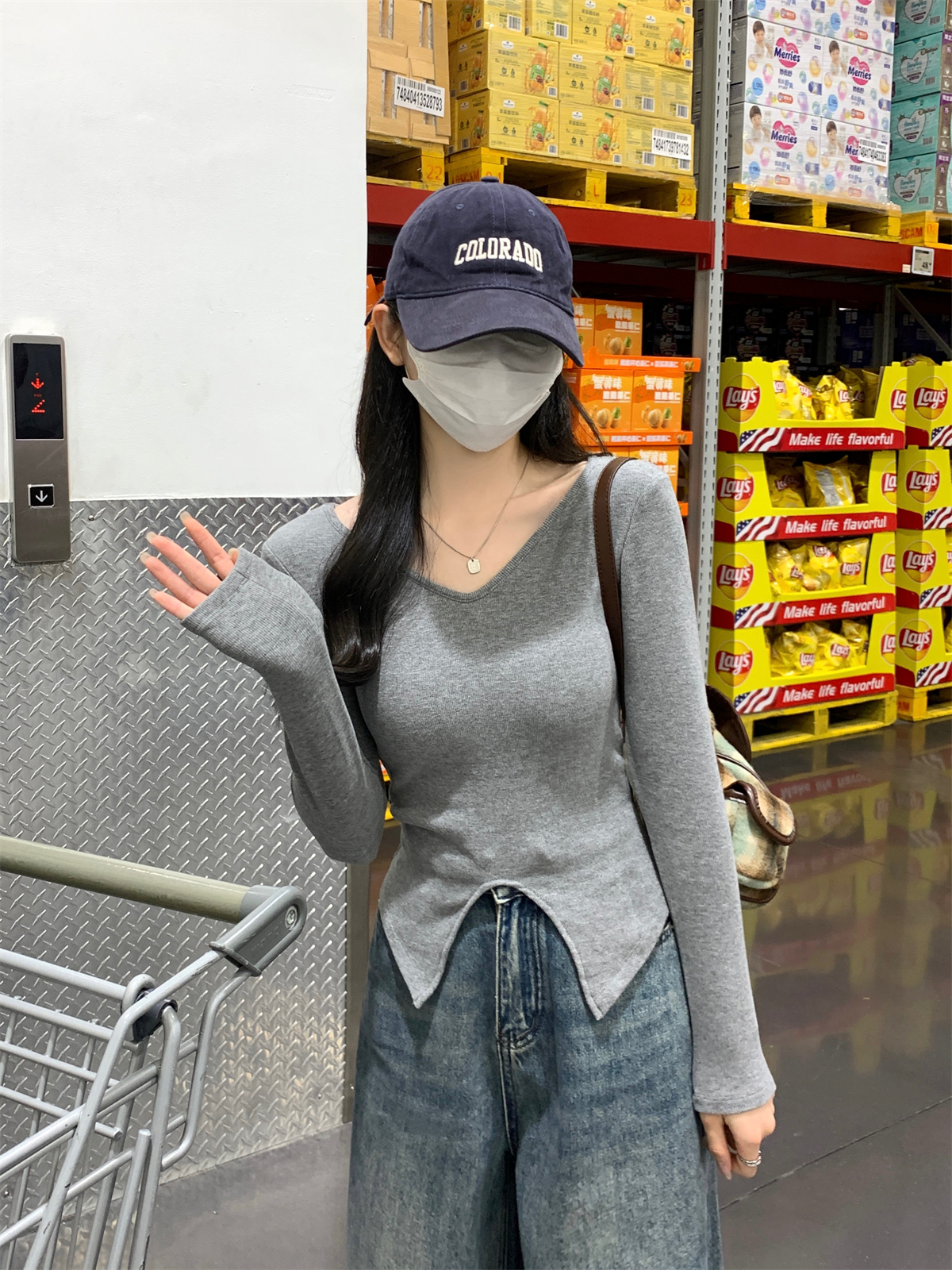 實拍 秋冬韓版修身v領開叉帶胸墊設計感德絨內搭T恤長袖上衣