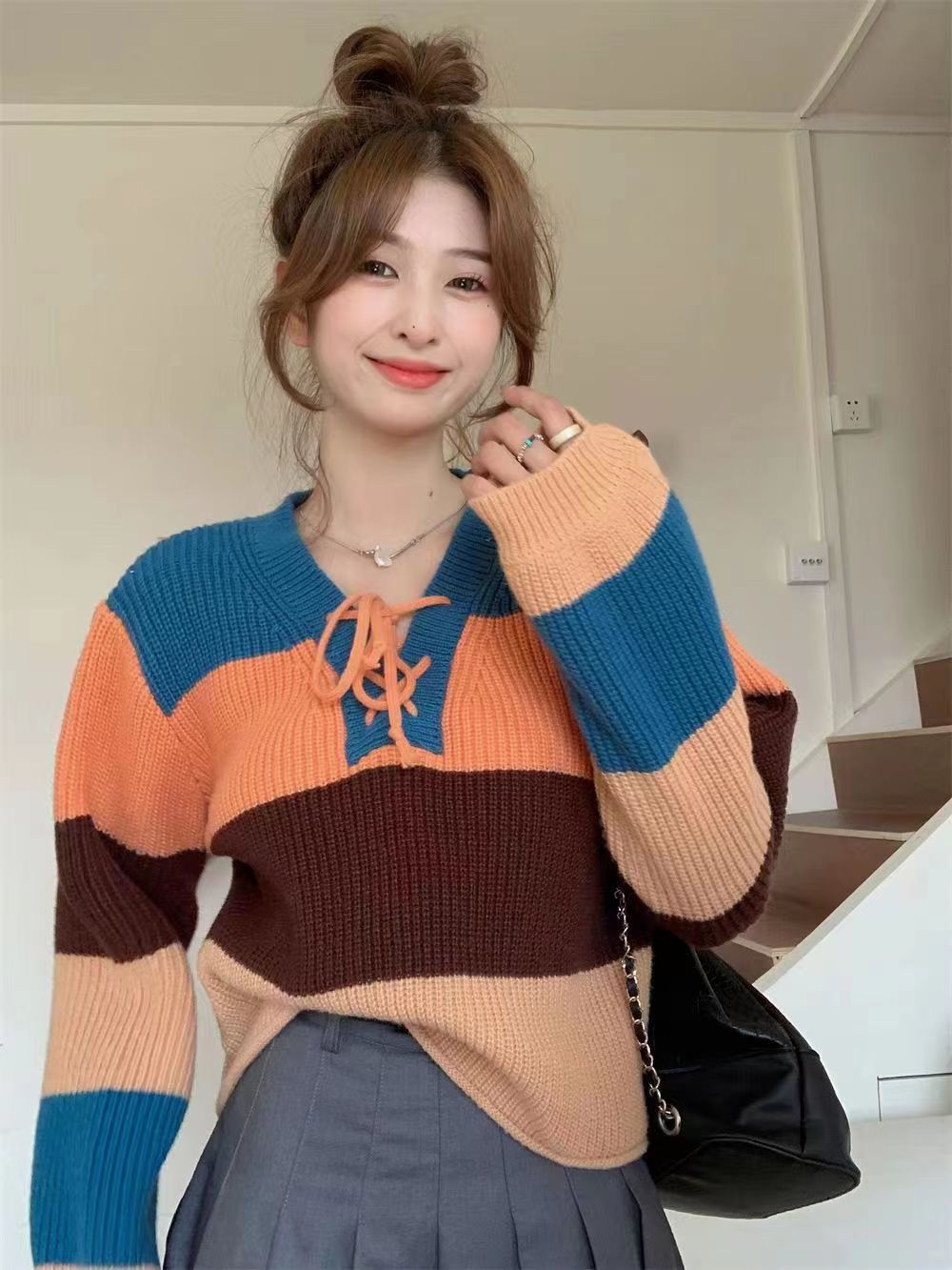 Lace-up striped contrast color long-sleeved sweater for women autumn and winter 2023 new design short loose pullover knitted top