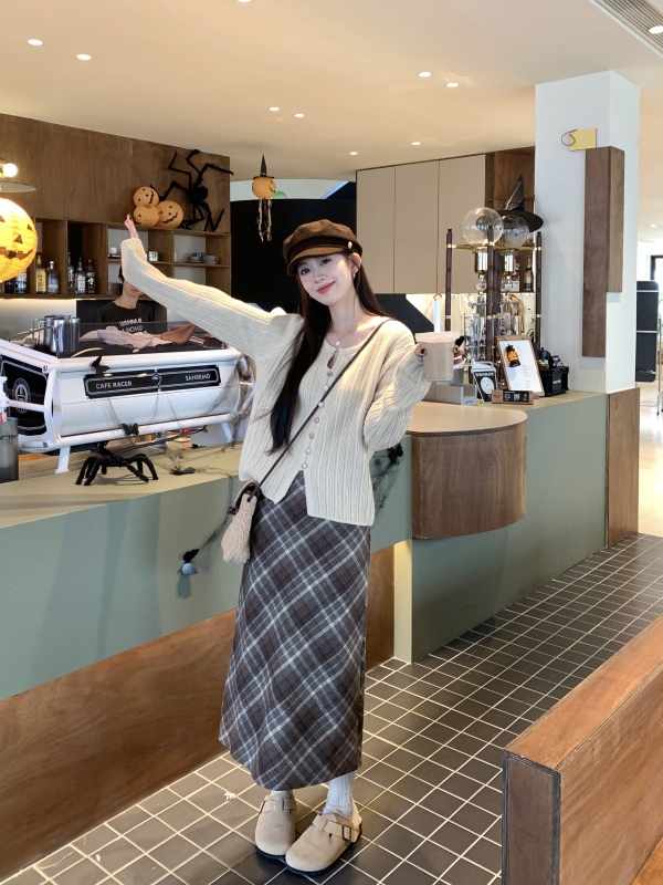實拍 套裝軟糯坑條杏色長袖針織衫女秋韓系百搭顯瘦開叉毛衣