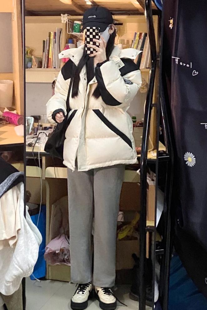 短款羽絨服女2023年新款情侶麵包服黑白工裝冬季加厚棉服外套寬鬆