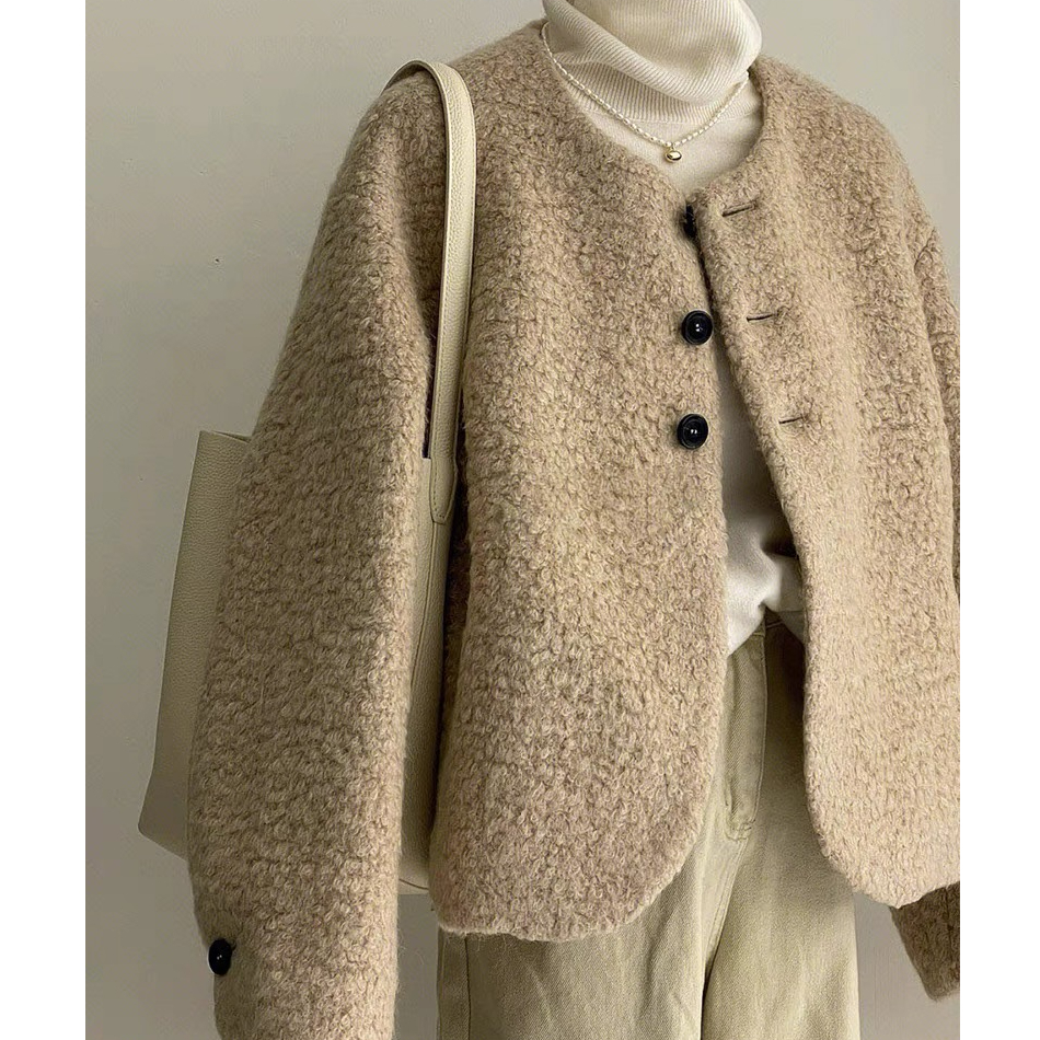 Korean large size loose casual small fragrant short coat lamb soft waxy milk series age-reducing small man milk tea color autumn