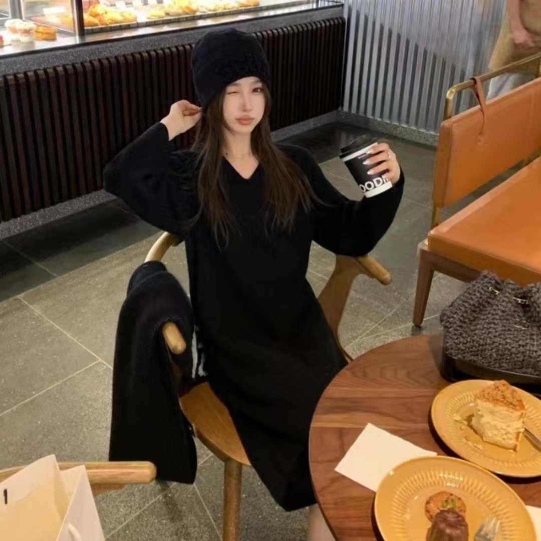 2023年新款內搭針織連衣裙子毛衣長款秋冬季打底裙赫本風長裙女