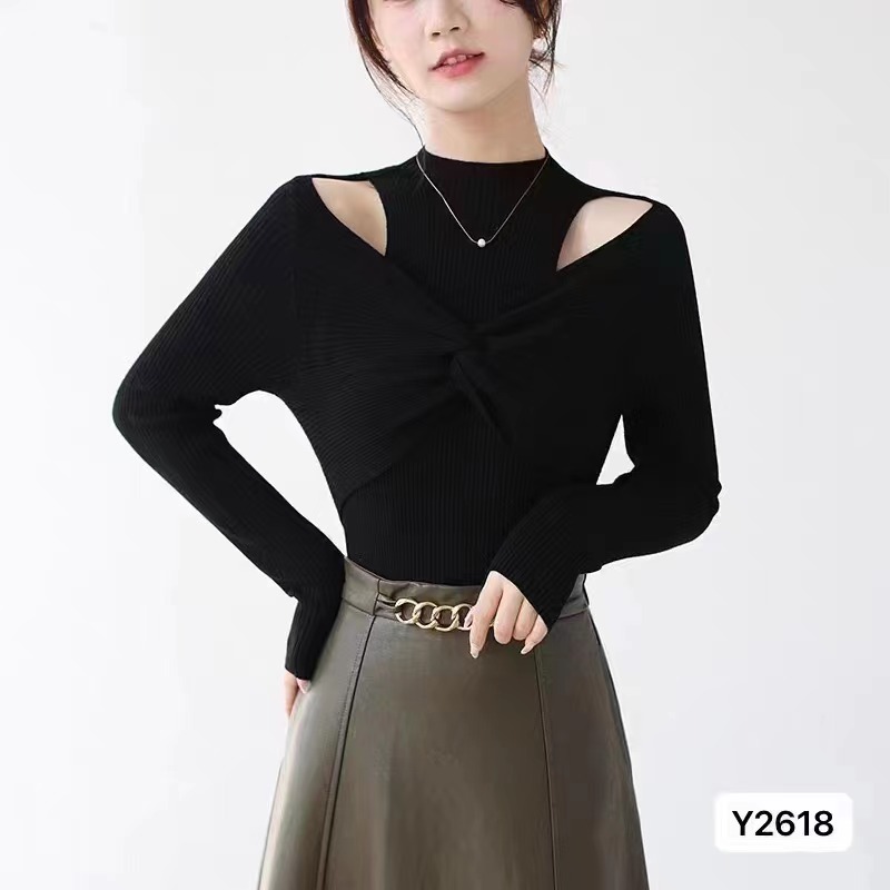 秋季新款設計感洋氣半高領鏤空扭結設計假兩件長袖上衣女