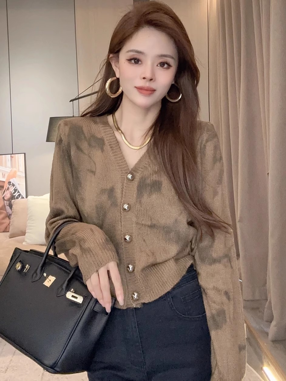秋冬新款韓版時尚洋氣V領暈染印花針織開衫上衣女