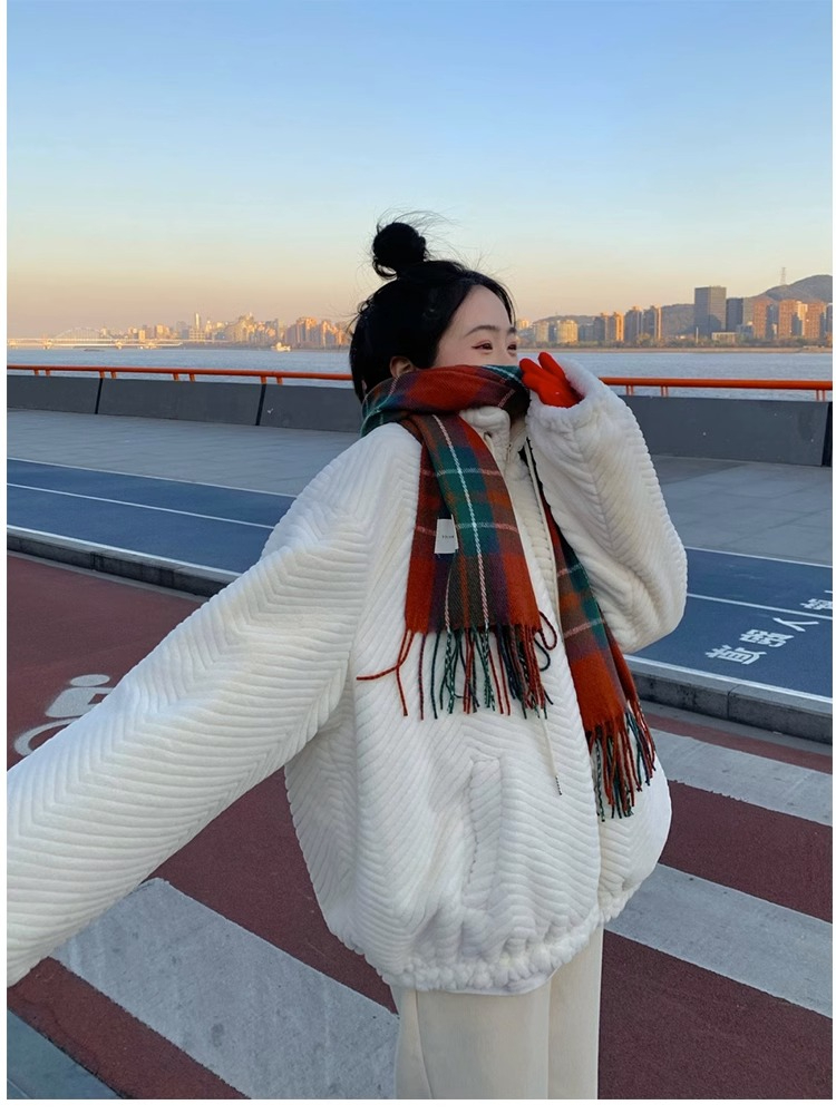 Fur coat for women hits the street 2023 autumn and winter new stand-up collar white lamb velvet versatile loose short cotton coat