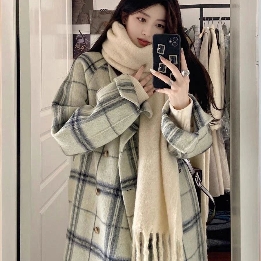 Plaid woolen coat women's mid-length 2023 autumn and winter new Korean style loose thickened Hepburn style woolen coat