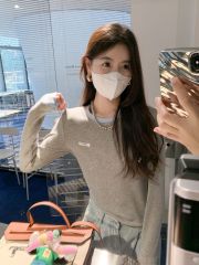 Gray fake two-piece long-sleeved top for women in autumn and winter, Korean style, slim design, unique shoulder T-shirt bottoming shirt