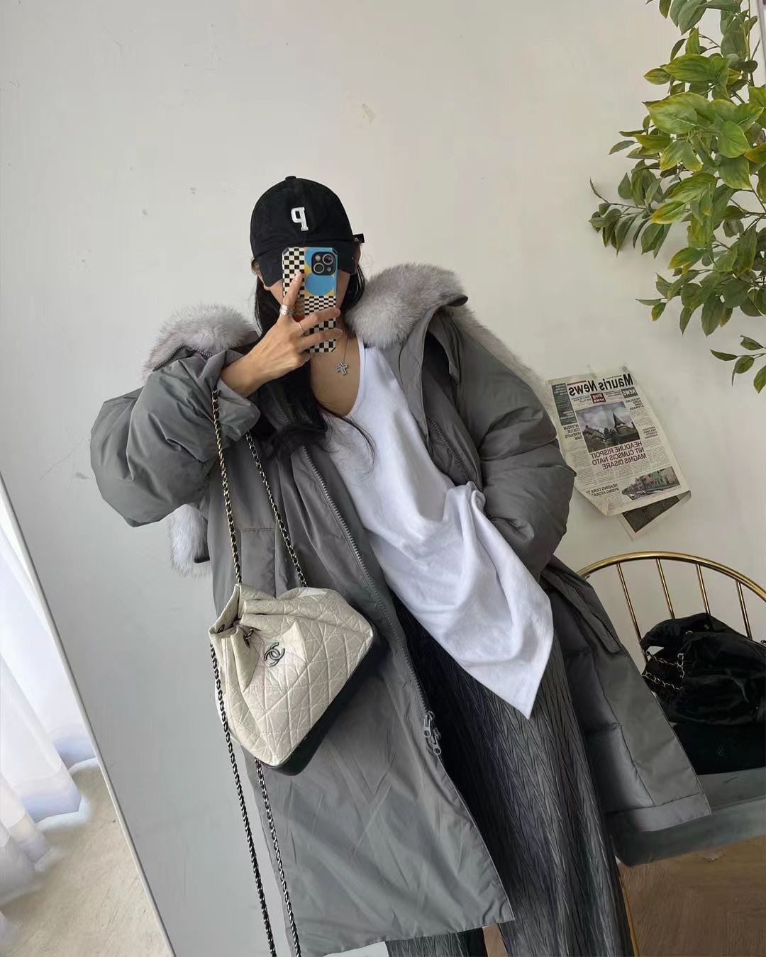 South Korea's Dongdaemun new winter oversized fur mid-length down jacket for women