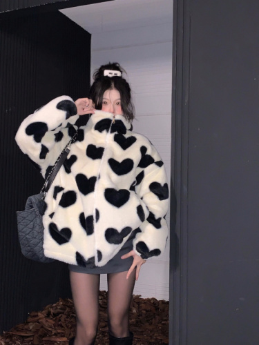 Actual shot of Korean style plus velvet loose warm long-sleeved love lamb wool jacket for women