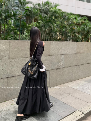 Real shot!  Korean style autumn and winter versatile Hepburn style little black dress high collar dress long skirt