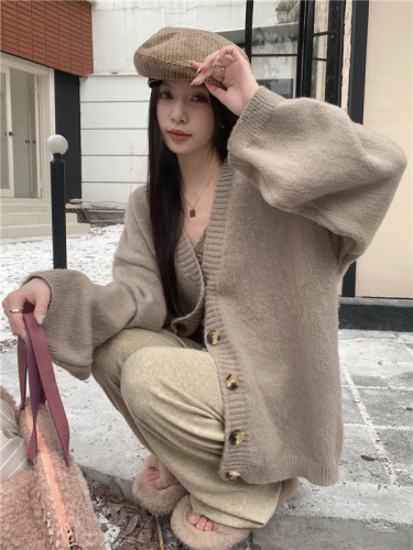 Real shot of khaki thickened lazy style loose Korean style knitted cardigan sweater jacket