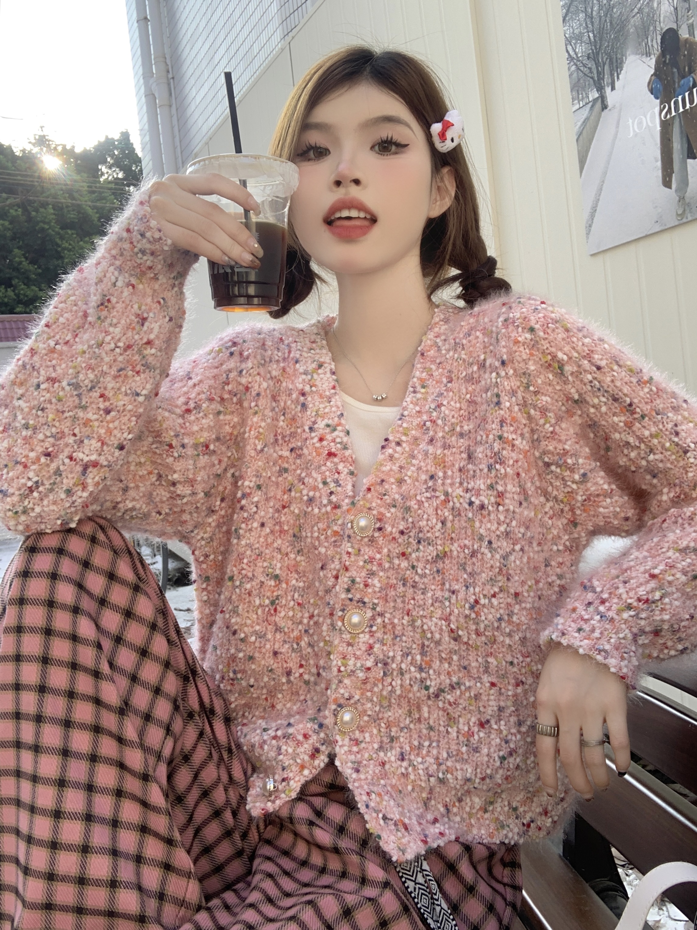 實拍~新款韓版奶油粉粗針加厚V領珍珠扣彩虹波點毛衣開衫外套