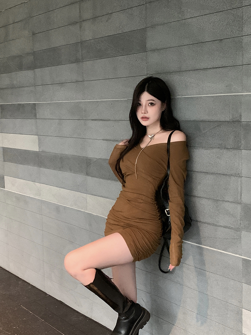 實拍！長袖v領連衣裙子女性感緊身褶皺內搭打底包臀短裙2342