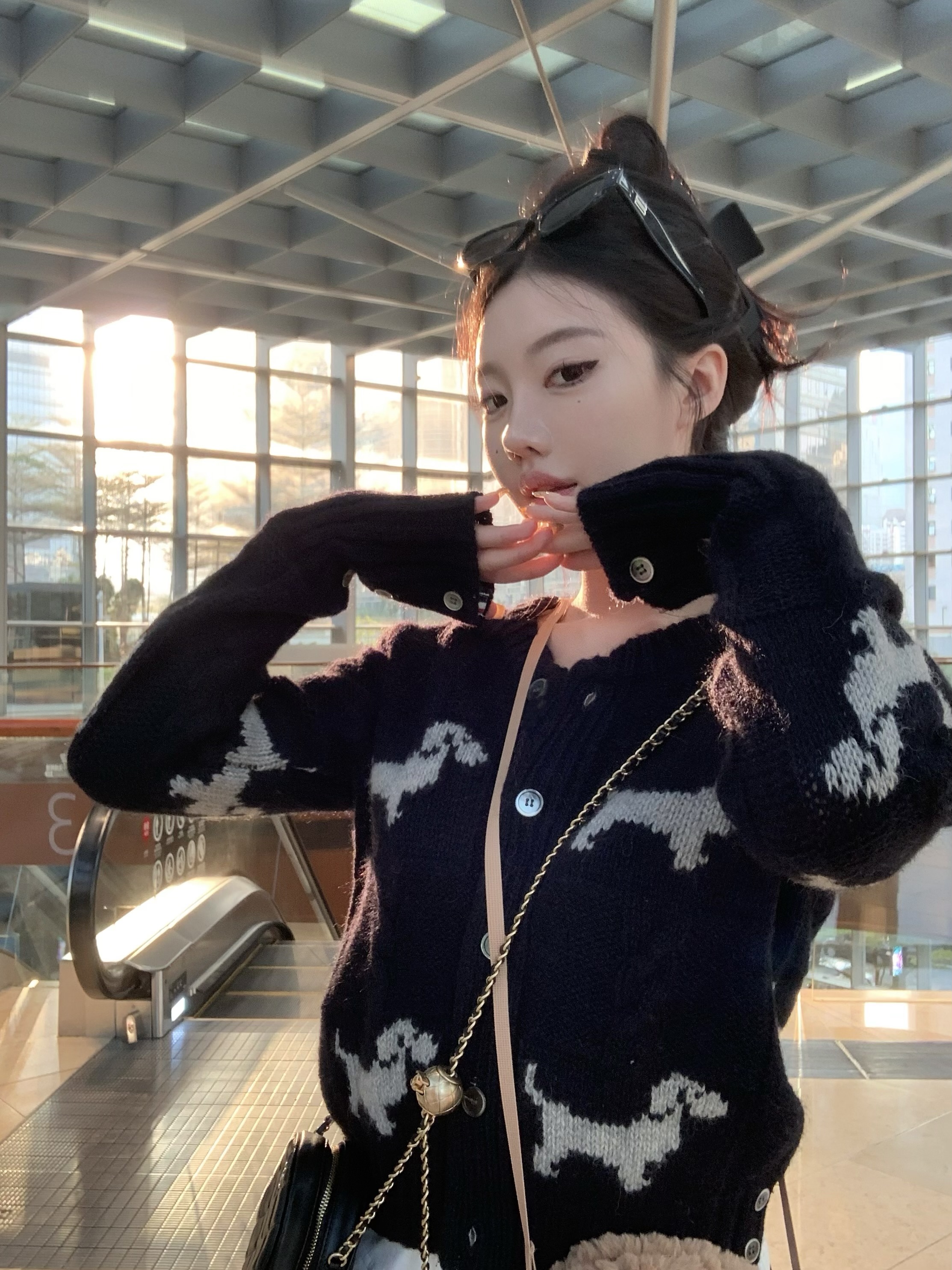 Actual shot of puppy sweater, college style short printed knitted cardigan jacket, versatile slimming top