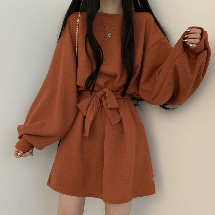 鬼馬少女 燈籠袖 寬鬆配腰帶 短款連衣裙