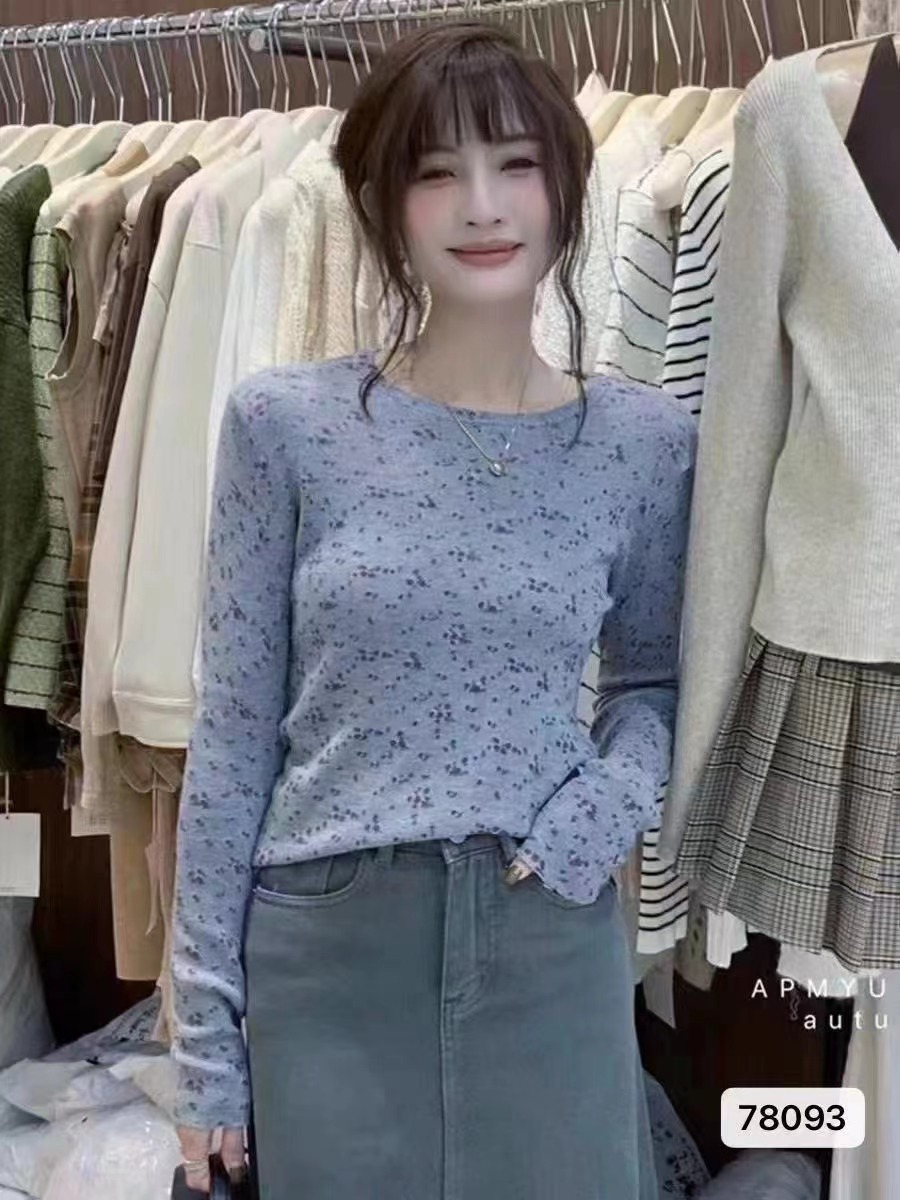 2023秋冬新款韓版小清新圓領小碎花印花百搭長袖上衣女