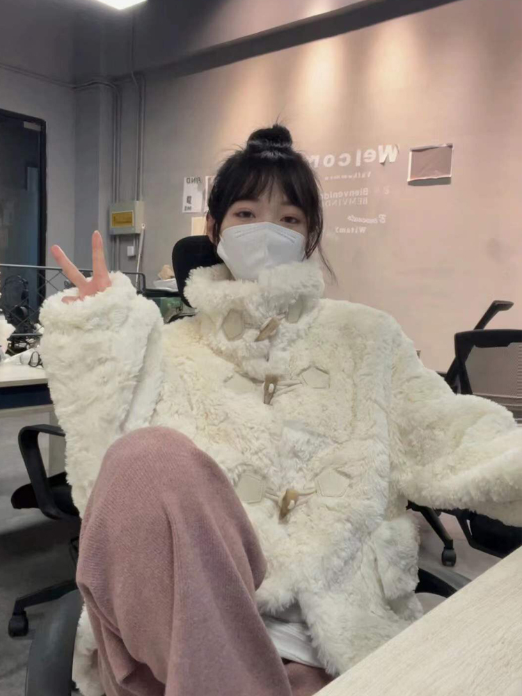 2023 Winter New Korean Style Lamb Down Fur Jacket Women's Long Sleeve Short Horn Button Fur One-piece Thickened Fur