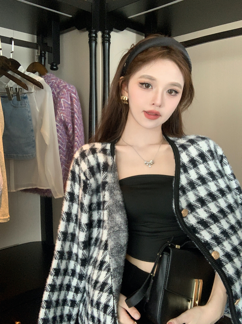 Real shot Xiaoxiang style sweater cardigan for women 2023 autumn loose and versatile short mink velvet knitted jacket