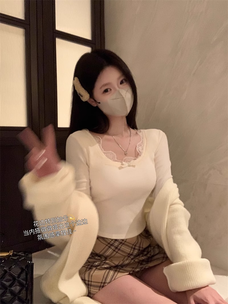 老6衣櫃純欲蕾絲T恤女秋冬帶胸墊加絨短款打底上衣