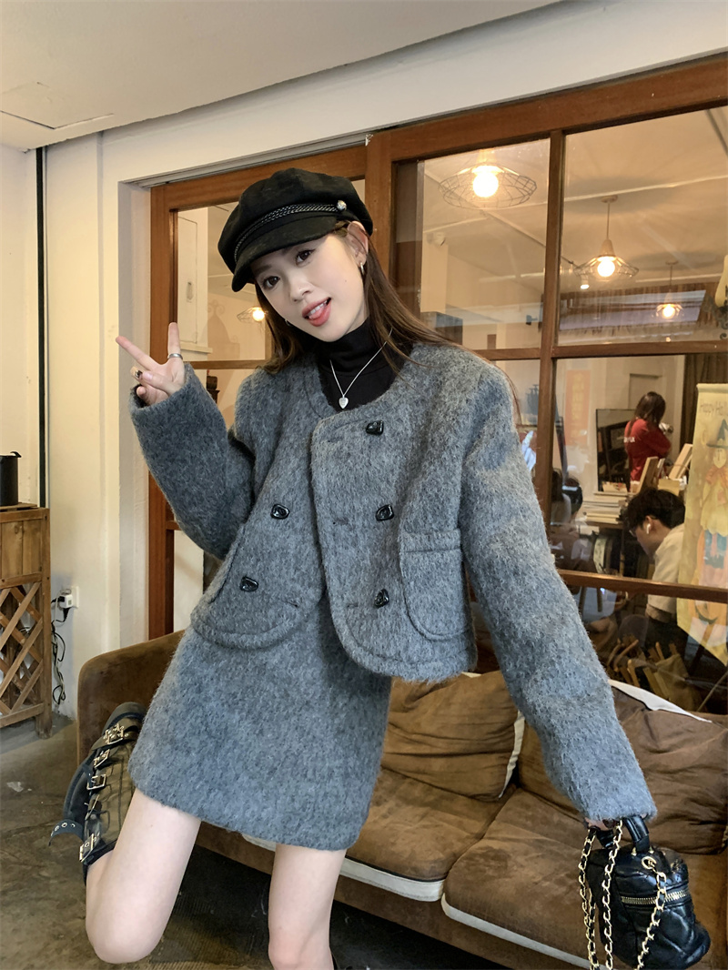 實拍 韓版高級感小香風加棉毛呢百搭短外套+高腰遮胯半身裙