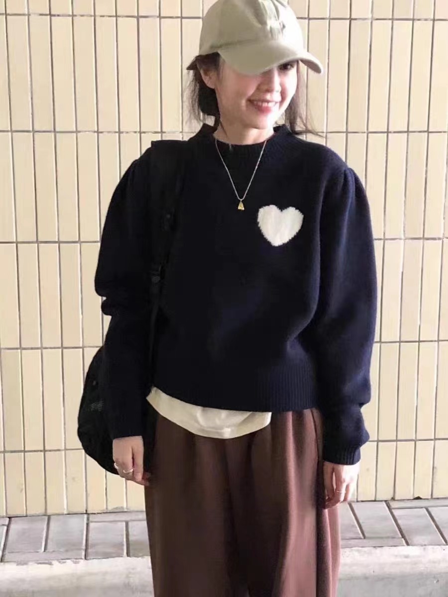 韓版慵懶風愛心長袖針織上衣 圓領百搭顯瘦別致毛衣