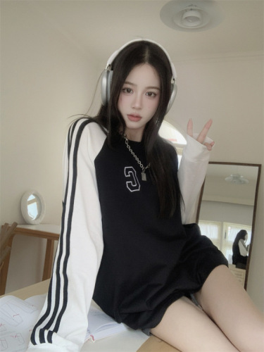 Real shot of early autumn new Korean style contrasting color stitching letter pullover round neck sweatshirt for women loose long-sleeved thin top
