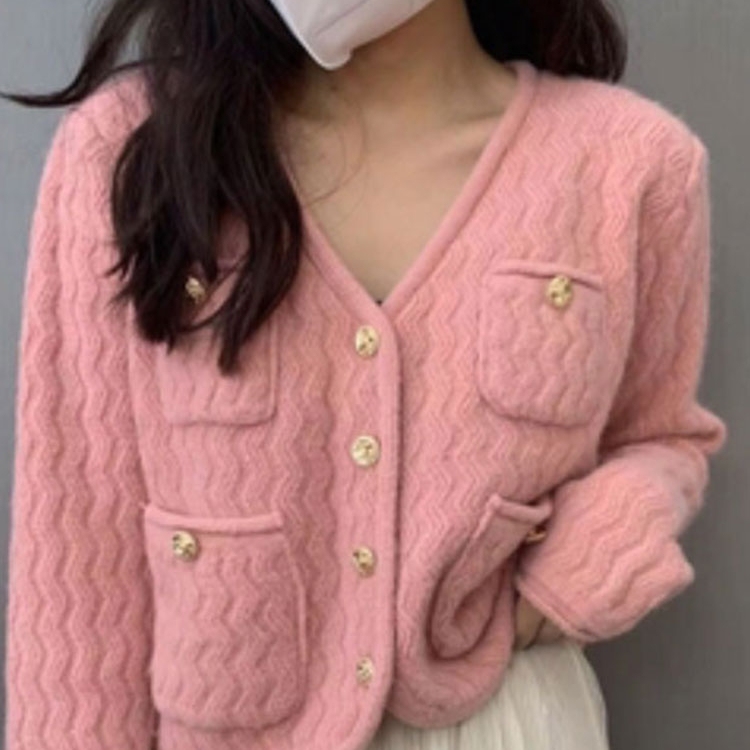 Xiaoxiangfeng Sweater Women's 2023 Spring and Autumn New Red V-neck Short New Year Thickened Knitted Cardigan Jacket