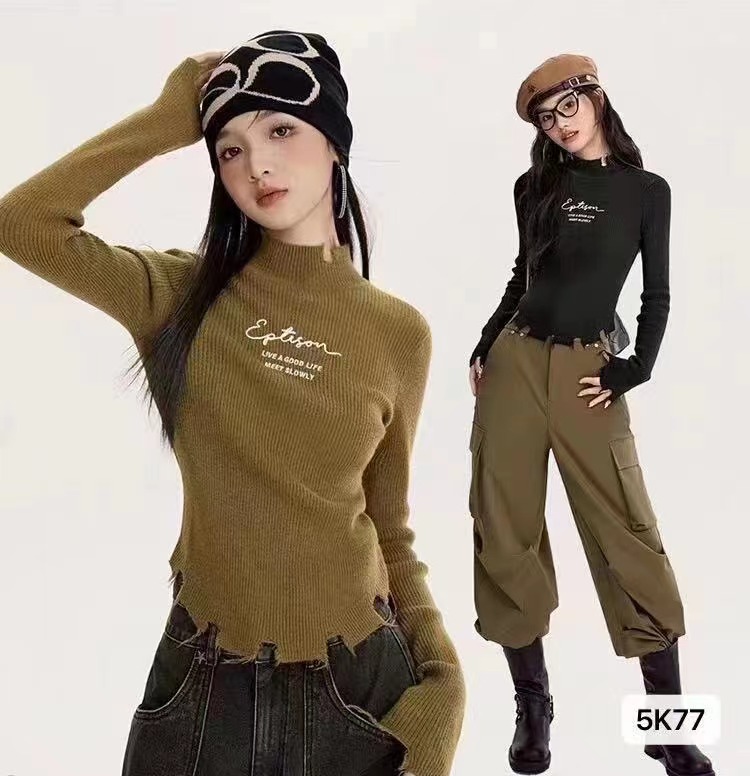 秋冬新款韓版時尚半高領刺繡破洞邊弧形長袖上衣女