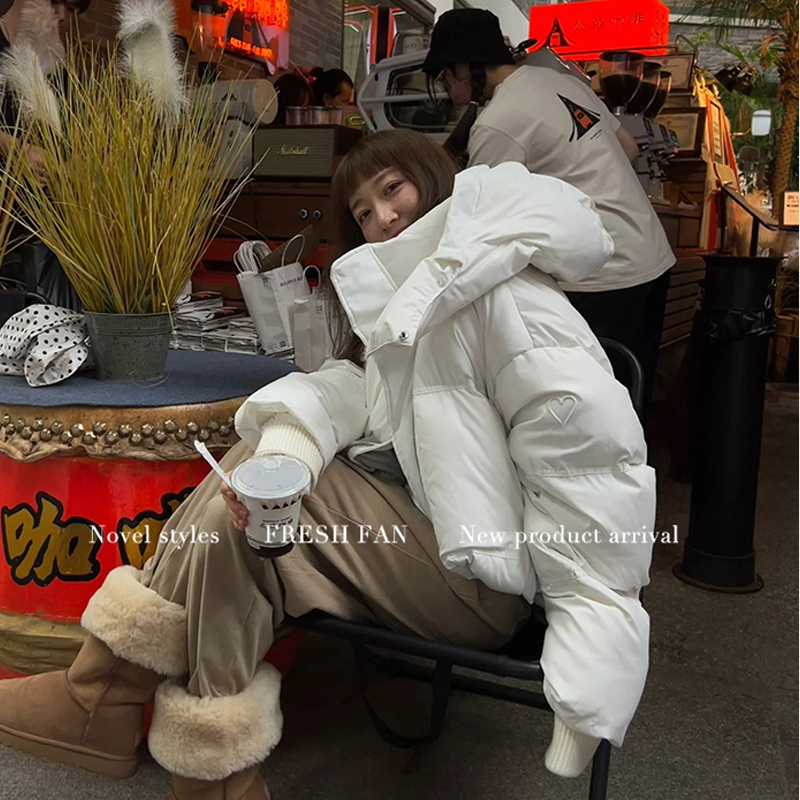 灰色愛心短款羽絨棉服23年新款男女情侶加厚小眾設計感麵包冬外套
