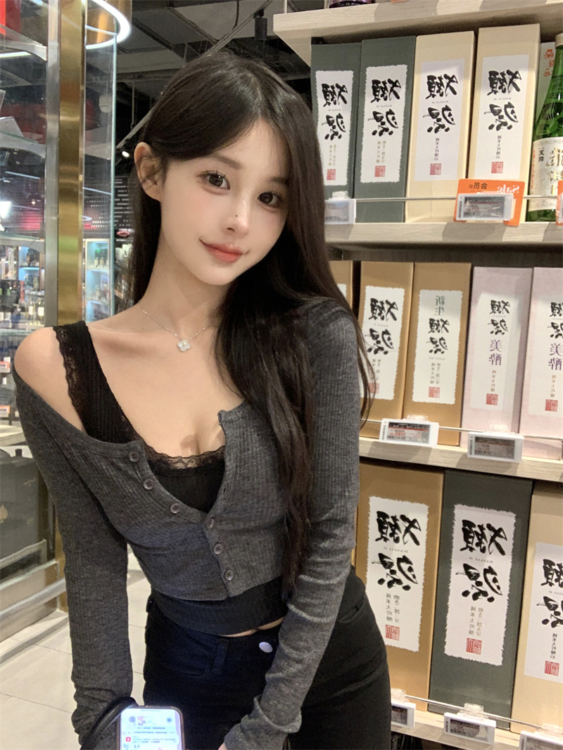 實拍 鄰家妹妹性感百搭蕾絲背心上衣+多扣長袖兩件套套裝