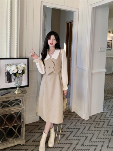 Real shot~French retro doll collar long-sleeved fake two-piece mid-length dress brushed corduroy long skirt