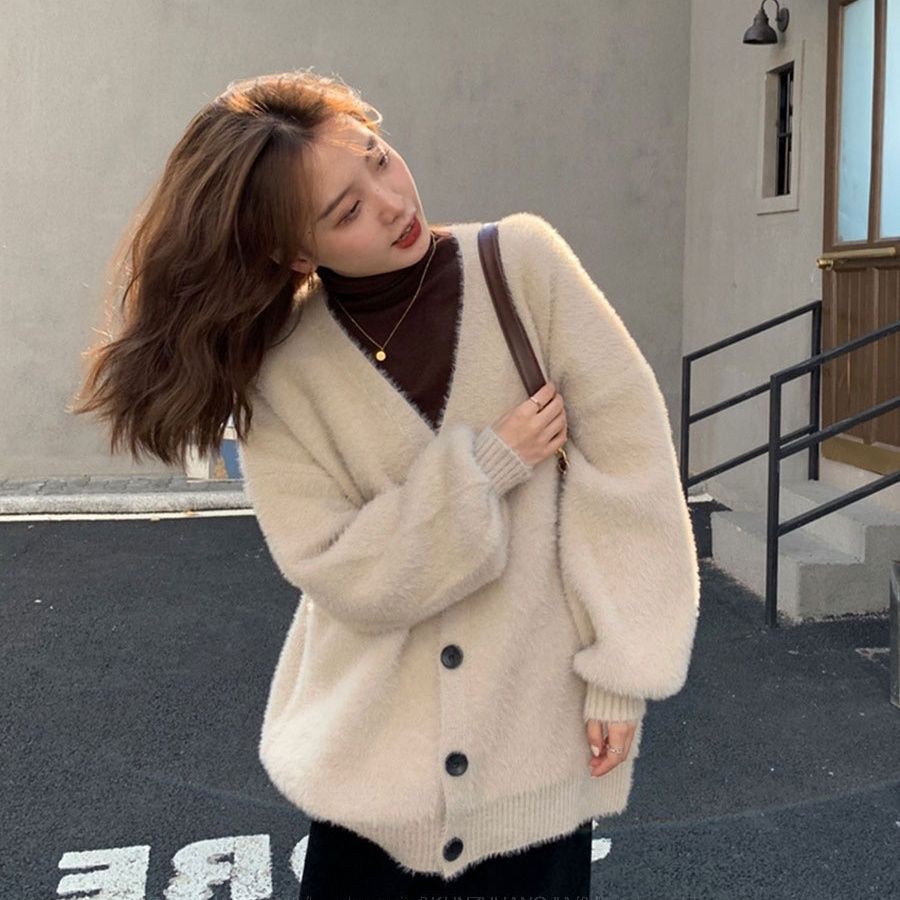 Autumn and winter large size Korean style mink velvet V-neck knitted cardigan paired with a loose, lazy and fairy-like sweater jacket