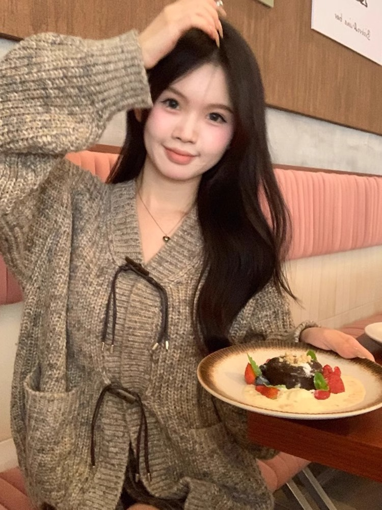 復古慵懶風V領長袖毛衣外套女秋季2023新款軟糯寬鬆百搭針織開衫