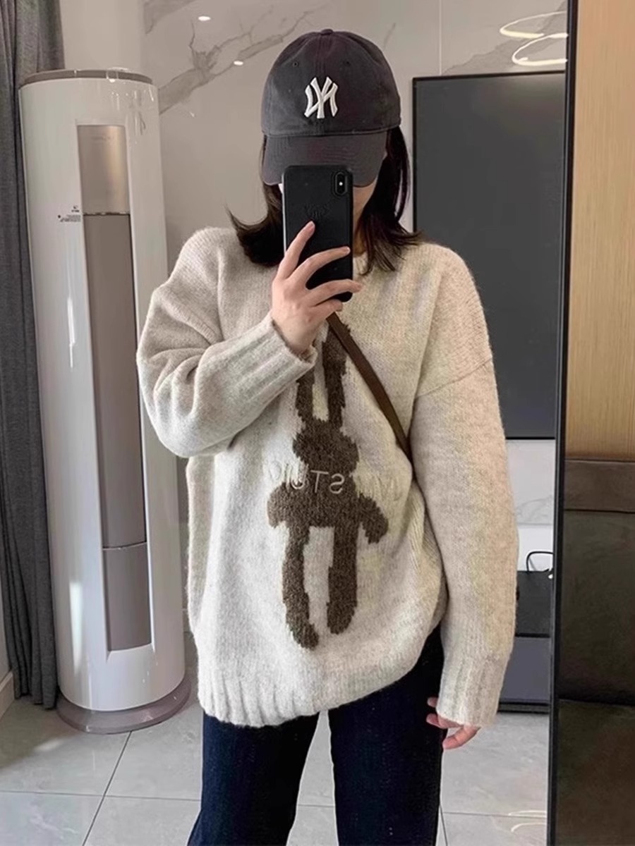 灰色圓領兔子毛衣女2023秋冬季新款溫柔風減齡寬鬆針織衫套頭上衣