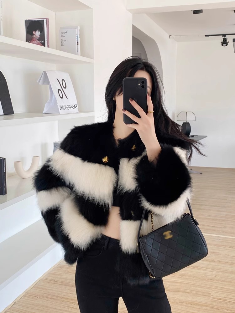 2023 winter high-end black and white striped anti-fox fur coat for women
