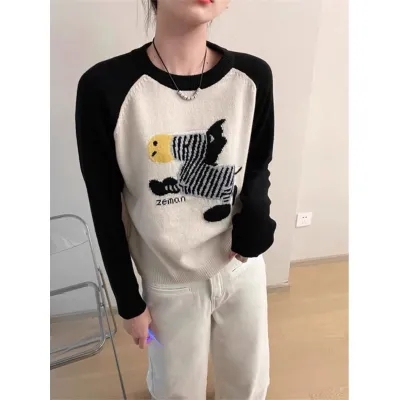 減齡圓領撞色卡通斑馬特色針織打底衫冬季新款軟糯羊毛上衣女
